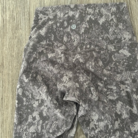Lululemon Align High-Rise Pants in the Camo Lunar Rock Multi Grey size 4 - Picture 4 of 10